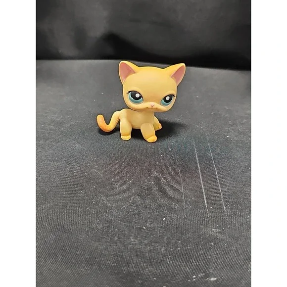 Littlest Pet Shop 339 Lps Authentic Yellow Shorthair Cat Kitty Blue Eyes