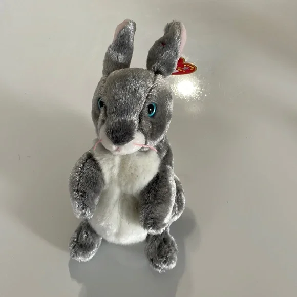 Ty Beanie Baby * Hopper the Bunny Rabbit * Date of Birth: August 7, 2000‎ *