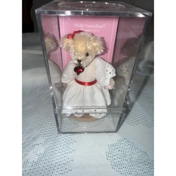 Muffy VanderBear Valentine Miniature Series Limited Edition Collectible