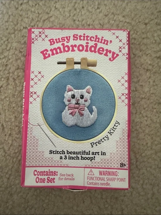 Kitty Embroidery Set