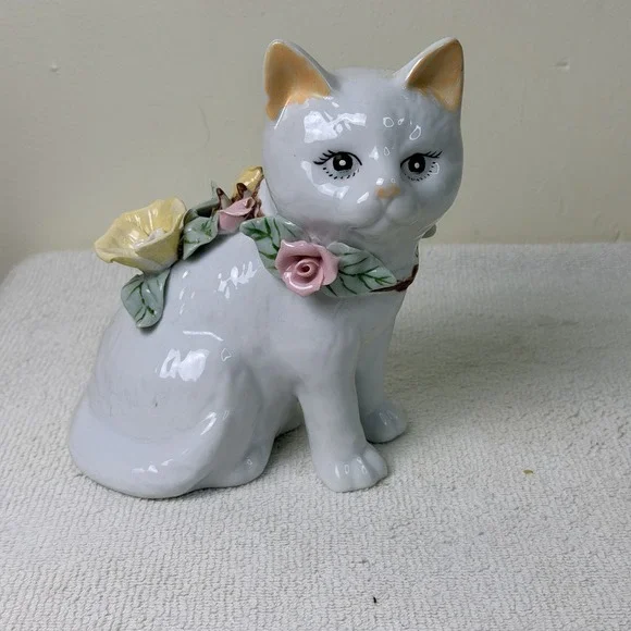 Vintage White Ceramic Cat sitting Pink Yellow Raised Flowers 6