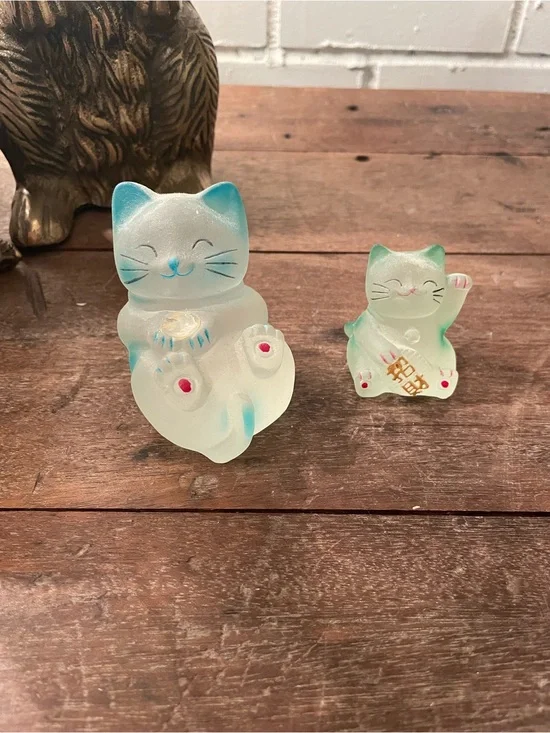 2-Piece Maneki-neko, or Japanese lucky cats resin frosted glass