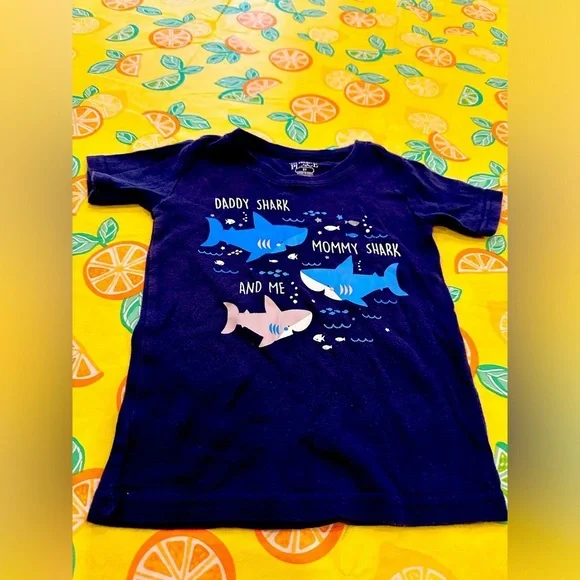 The Children’s Places Toddler Boys Graphic Shark T-shirt Size: 3T