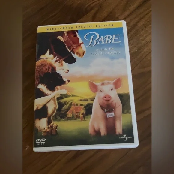 Universal Babe Widescreen Edition DVD - Multicolor Cover