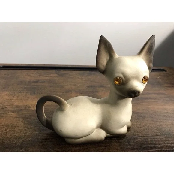 Siamese Ceramic Cat Figurine With Beautiful Jeweled‎ Amber Eyes Vintage