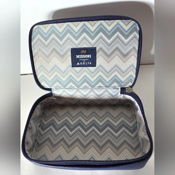 Missoni Delta One Travel Case Toiletry Bag Unisex Delta Airlines Collectable