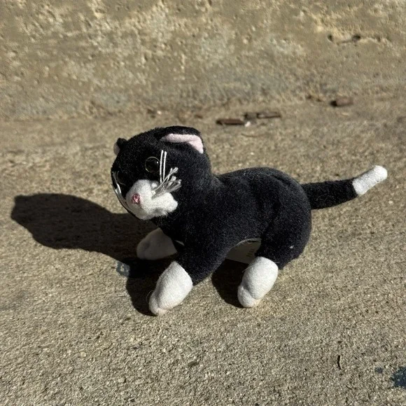 Retro 2008 McDonald's Happy Meal Toy FurReal Friends Black & White‎ Cat Plush