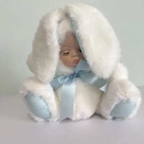 House Of Lloyd Rabbit Plush Musical Doll Baby‎ Gift Vintage 90s