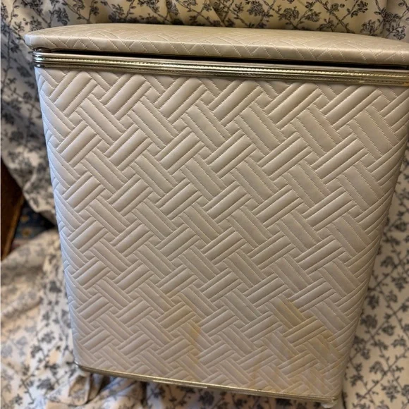 Ivory color Burlington brand hamper