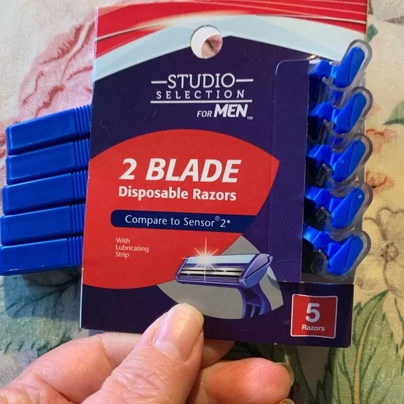 Studio Selection Men’s 5 Pack Blue Disposable Razors