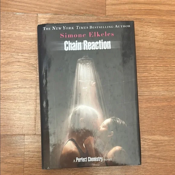 Simone Elkeles 'Chain Reaction' Book