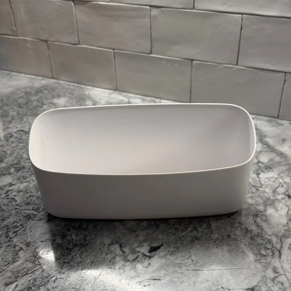Magnetic organizer, white, can be used as a refrigerator planter for small plant