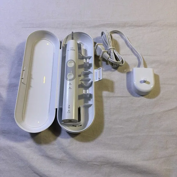 Philips Sonicare ProtectiveClean Electric Toothbrush Travel Case Charger‎ White