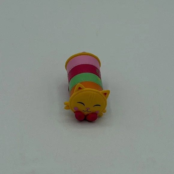Gabby's Purrfect Dollhouse Playset Pillow Cat Replacement Part Figure Smiling