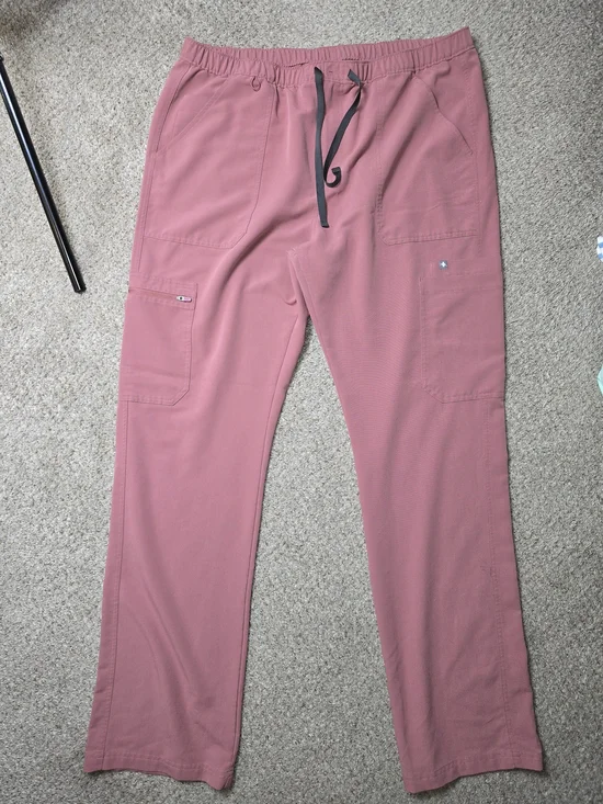 FIG's Men's Mauve Pink Cargo Scrub Pants Size XXL Tall