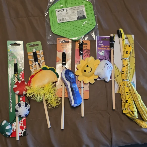 Interactive Cat Toy Set with Fun Designs