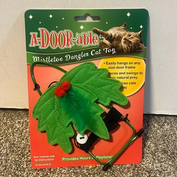 *NWT* A-DOOR-ABLE Mistletoe Dangler Cat Toy