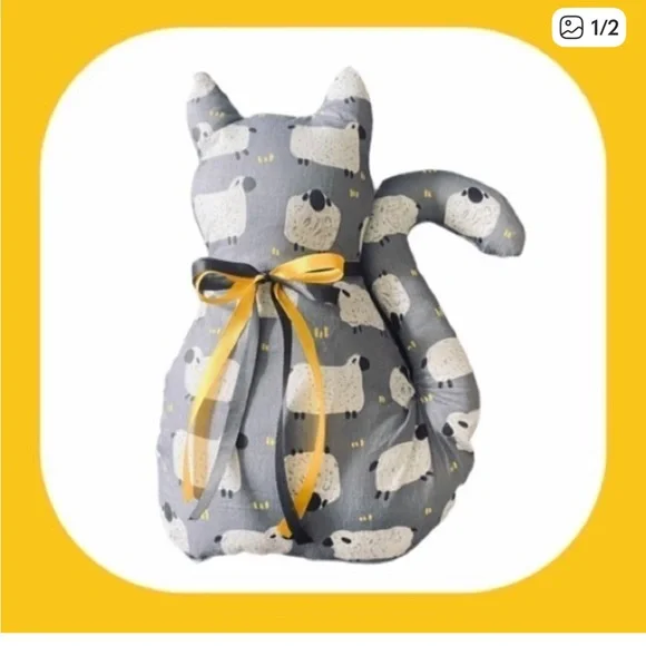 Charming Gray Cat Toy with Sheep Pattern