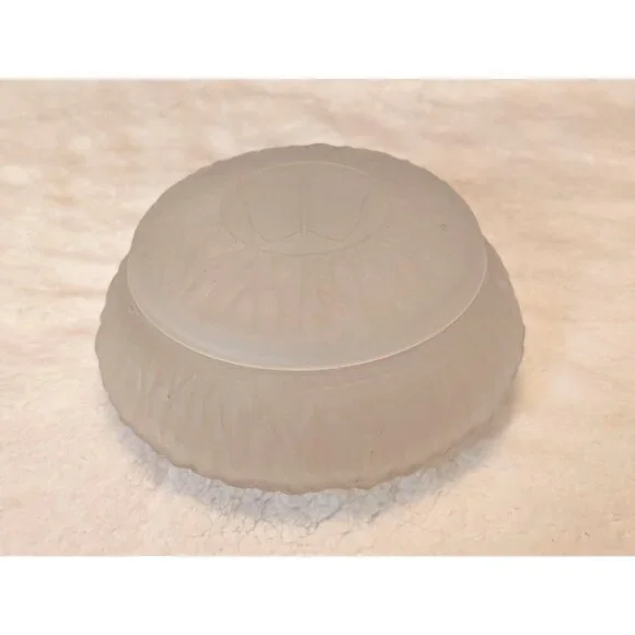 Vintage L E Smith Frosted Satin Glass Vanity Powder Jar Butterfly Lid