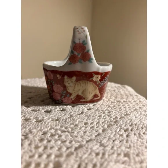 Action miniature porcelain trinket ring holder kitty cat décor Japan 1985