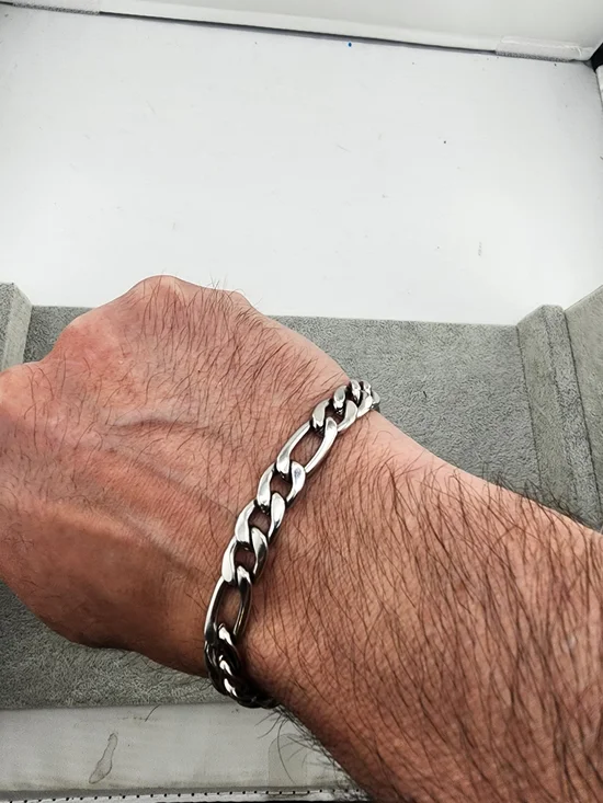 9in Men's Classic Silver Figaro Chain Bracelet
