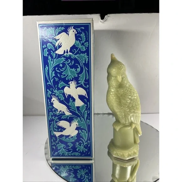 Nos Avon 1972 Cockatoo Decorating Pomander Original‎ packaging
