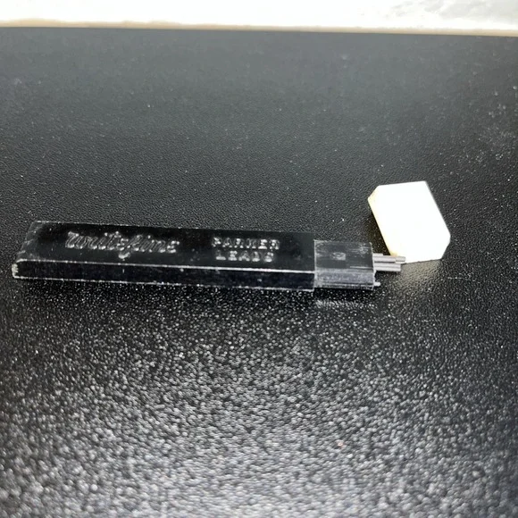 Vtg PARKER Writefine .9mm HB Medium  1-3/8