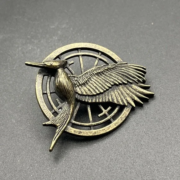 2013 The Hunger Games Mockingjay Symbol Katniss Everdeen Lapel Hat Pin‎