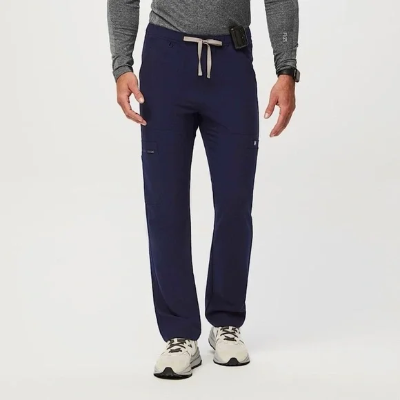 NWT Figs Men's Cairo Cargo Scrub Pant in Navy - M