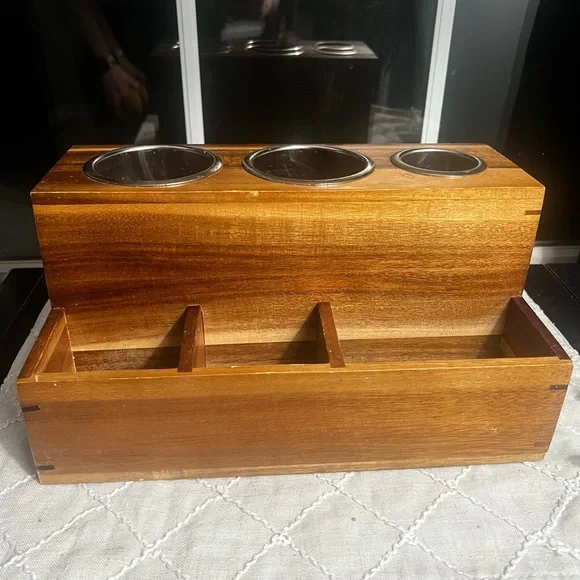 Bathroom organizer