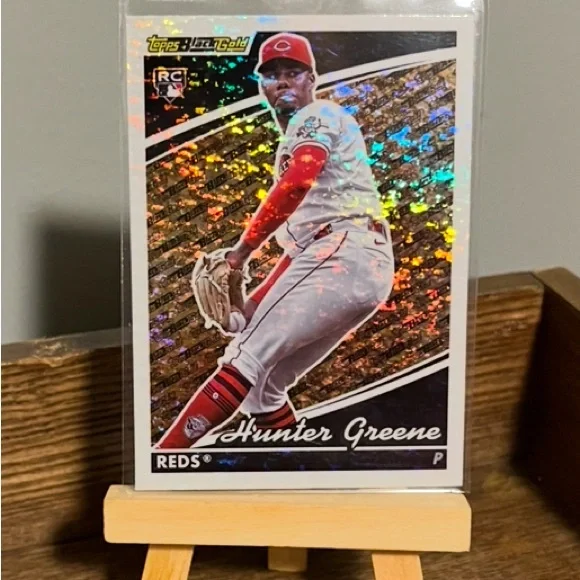 ⚾️ 2022 Hunter Greene Topps Baseball Card with Holographic Design - No # BG-17