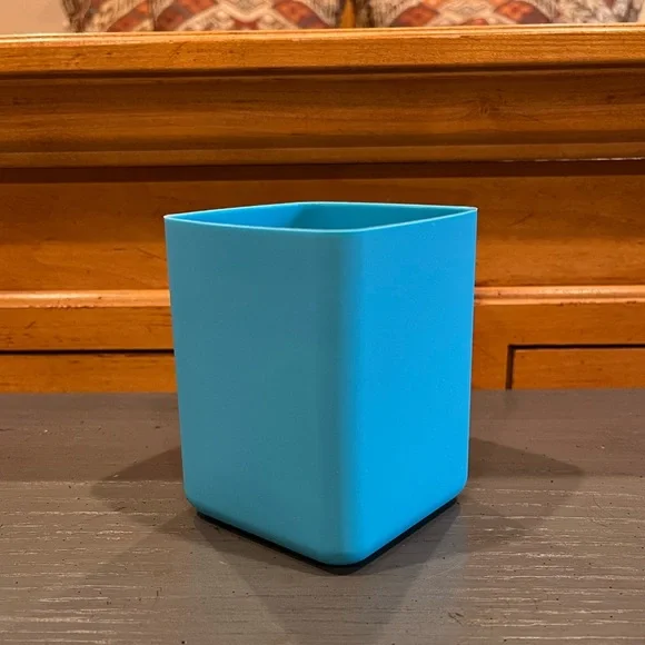 So Mine Blue Silicone Desk Pencil Holder