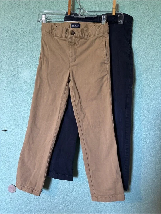 The Children's Place Boys Chinos 2 piece Bundle, Khaki & Navy, size 6 - like new