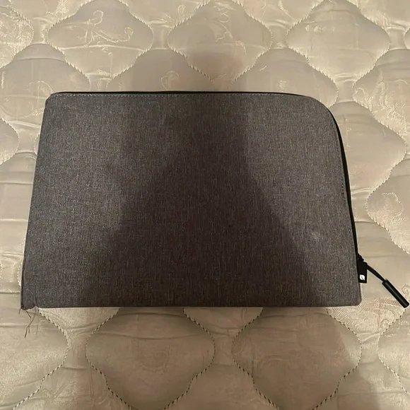 INCASE Computer Sleeve