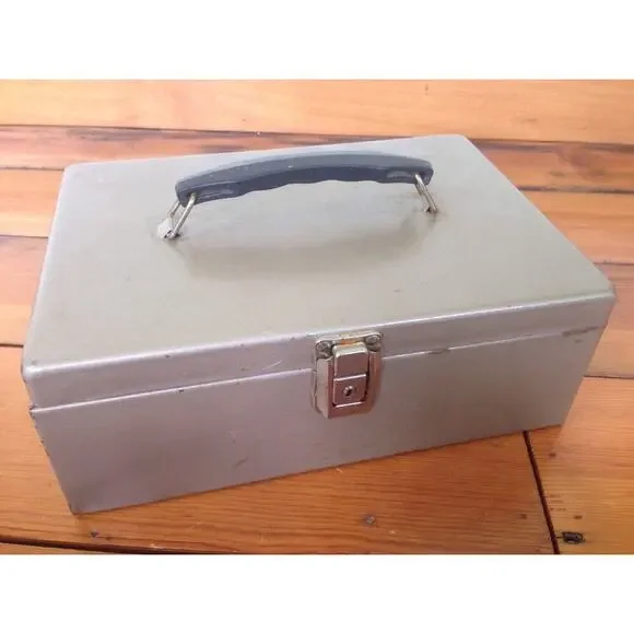 Vtg 1950s Industrial Brown Steel Metal Locking Cash Box Lockbox w/ Handle NO KEY