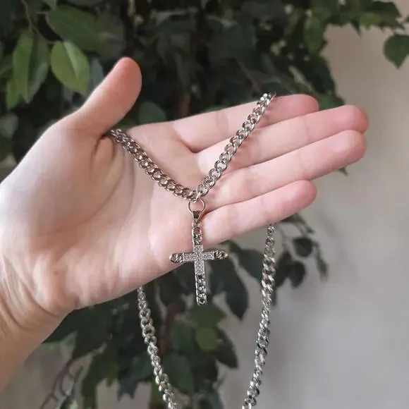 18k White Gold Cuban Link Pendant Chain