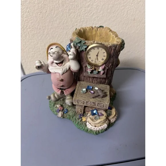 Disney Snow White & Seven Dwarfs Desk CLOCK Set DOC Pen~Pencil~Scissors Holder