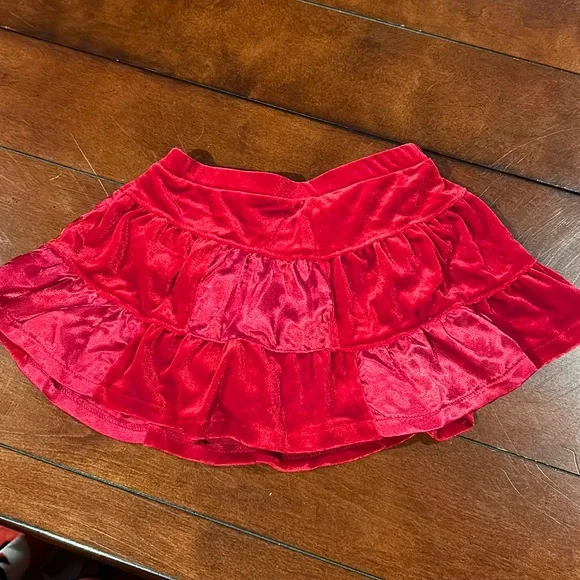 NWT The Children’s Place Red velvet and satin checkered tiered skirt 3T