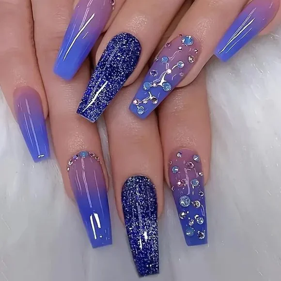 NWT Press On Nails Medium Coffin Fake Nails Gradient Blue Glue On Nails