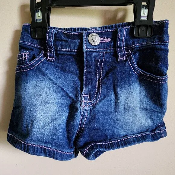 The Children's Place Denim Shorts With Heart Back Pockets Size 12-18 Months