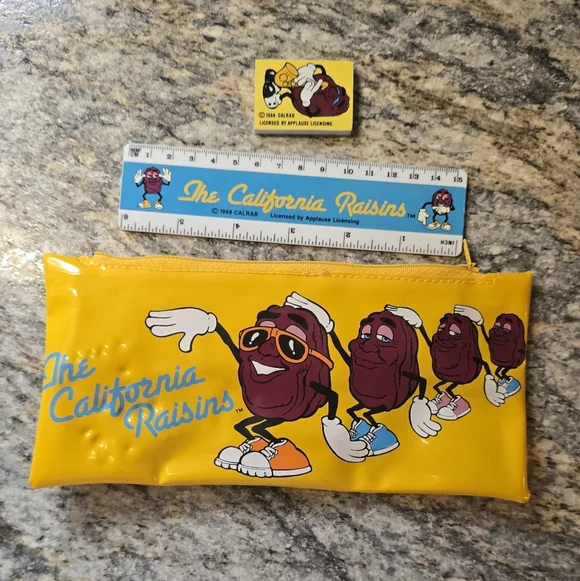 Vintage The California Raisins 1988 Zip Top Pencil Pouch With Ruler Eraser