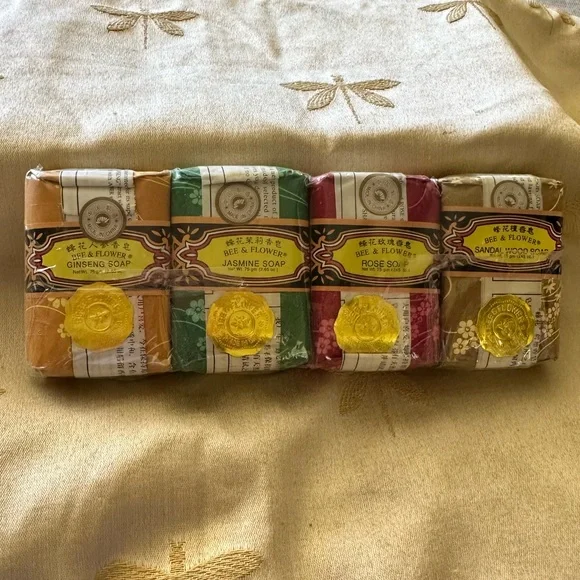 Bee & Flower 4 Pack Ginseng / Jasmine / Rose / Sandalwood Soaps.