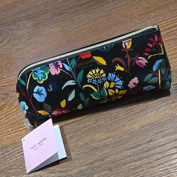 NWT... KATE SPADE AUTUMN FLORAL PENCIL CASE.  #6971