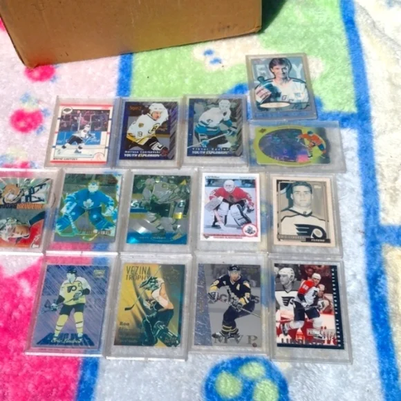 Hockey Cards Lot