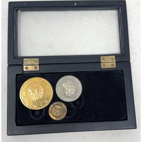 Noble Collection Harry Potter -The Gringotts Bank Coin Collection w/Case