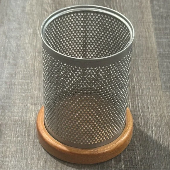💞 Metal Pencil Cup with Wood Base