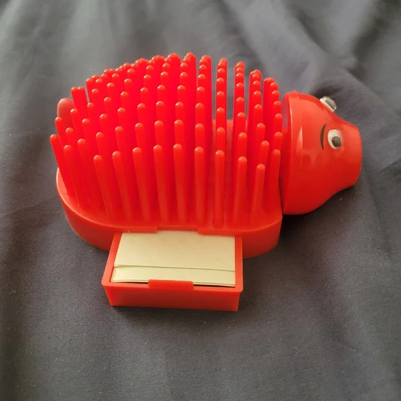Vintage Hedgehog Porcupine Desk Pal Pencil Sharpener Note Holder Caddy RARE! Red