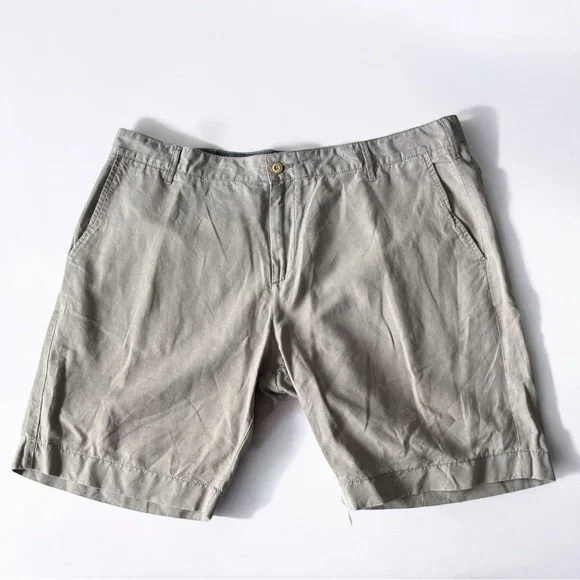 Faherty Tradewinds 9” inseam linen blend men’s shorts in Steel Dust | 38