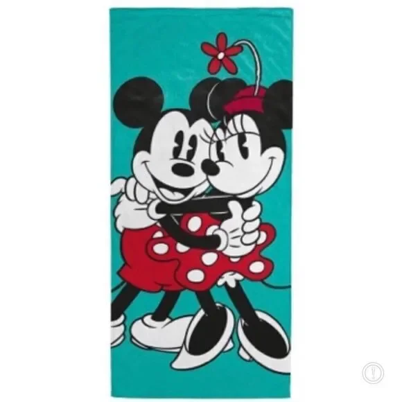 NWT Disney Mickey & Minnie Mouse Hug Green,Red,White & Black 38”x58” Beach Towel