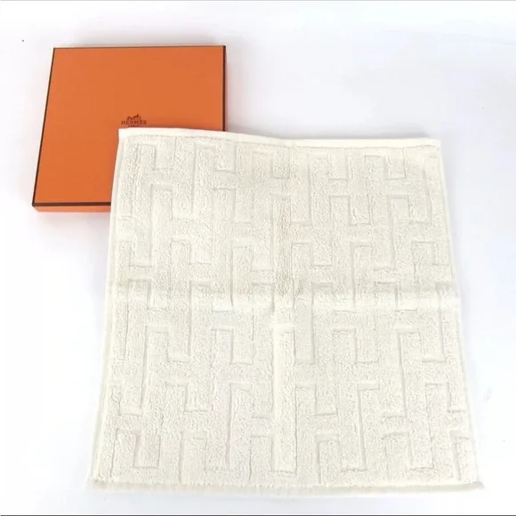 HERMES Stairs Towel NWT